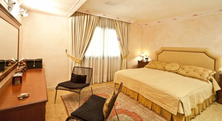 38af84d549ced85066f5ae2350e93a7b - 5