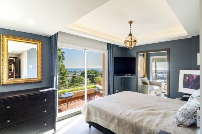 c0f928c73b75bd5b66559333a0932293 - 12