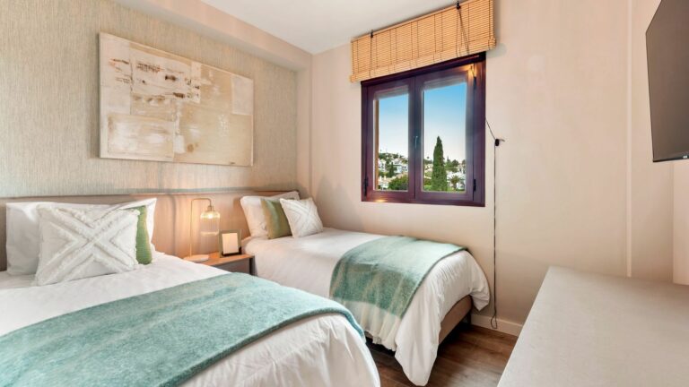 d7618d5a72ddd9afbbf227178c0f2939 - 14