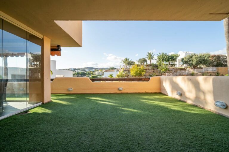 37e89ea792362a5bb2ef24b186b1e559 - 1