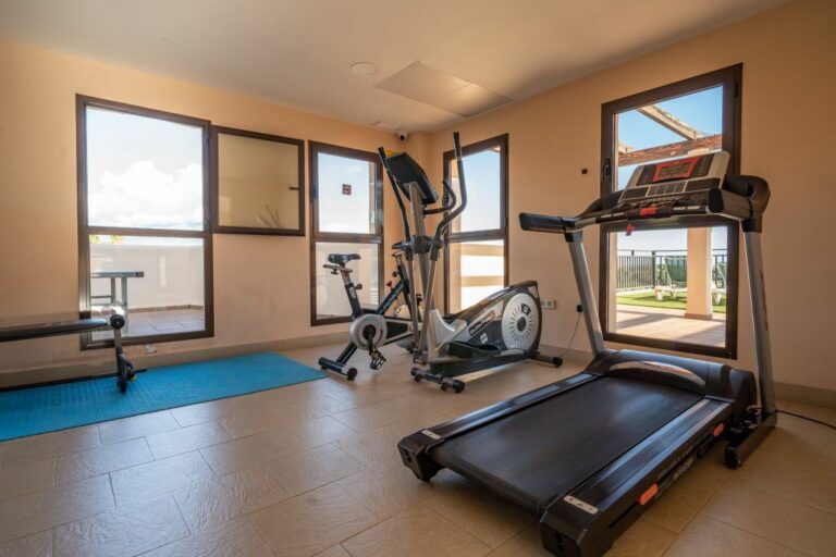 37e89ea792362a5bb2ef24b186b1e559 - 12