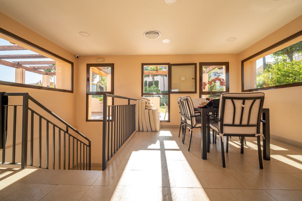 37e89ea792362a5bb2ef24b186b1e559 - 14