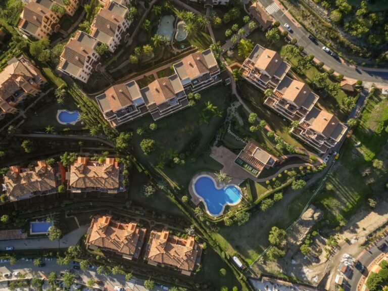 37e89ea792362a5bb2ef24b186b1e559 - 4