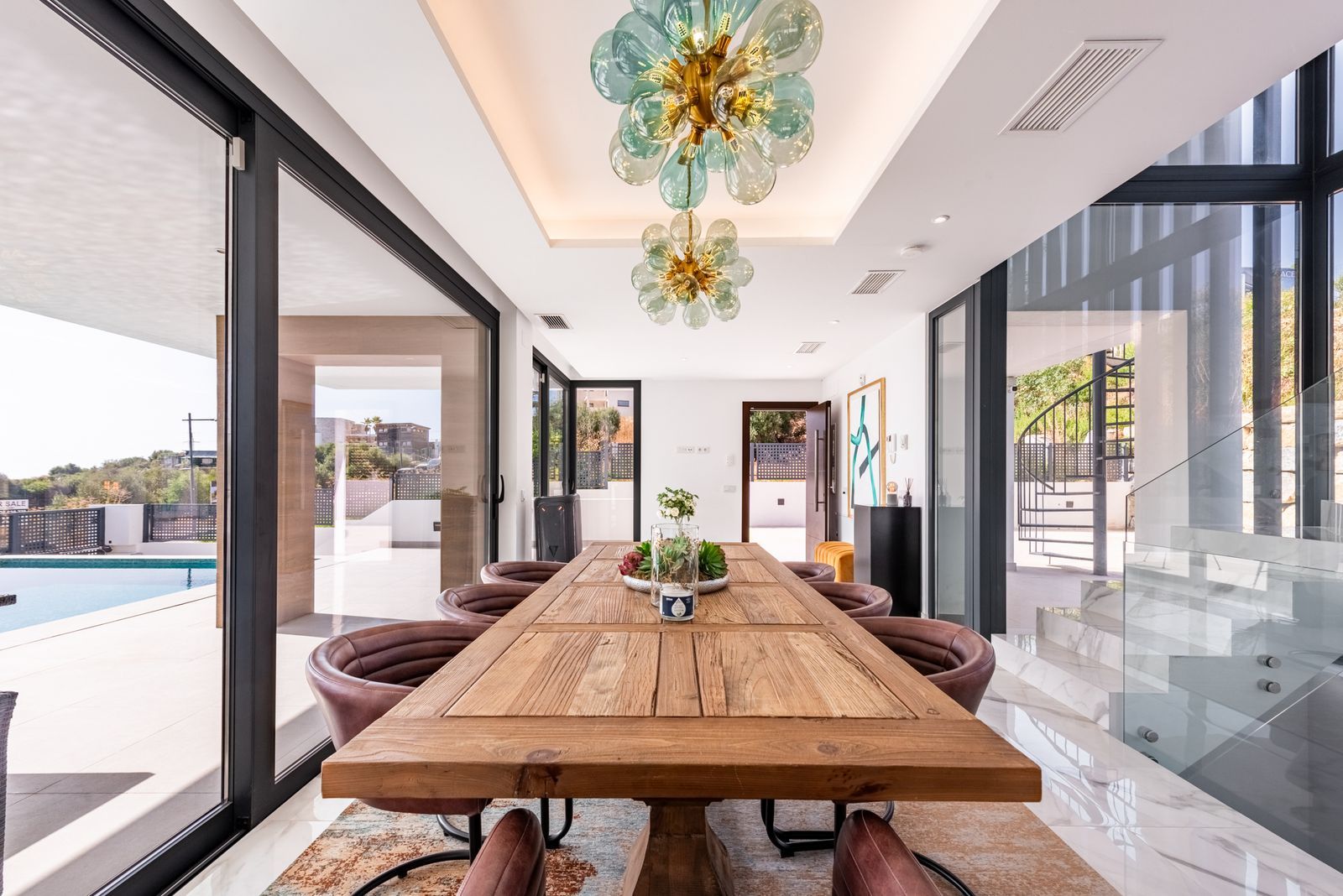 09858aa4bbc26a33957c2993a1cd142b - 10