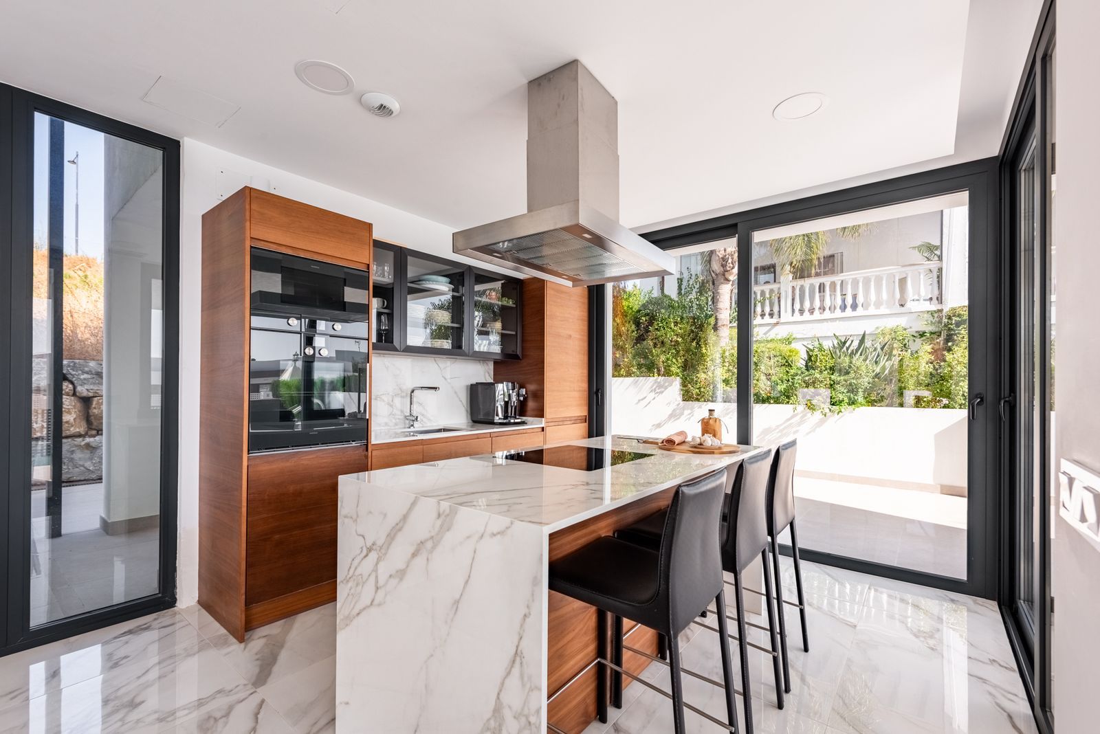 09858aa4bbc26a33957c2993a1cd142b - 11