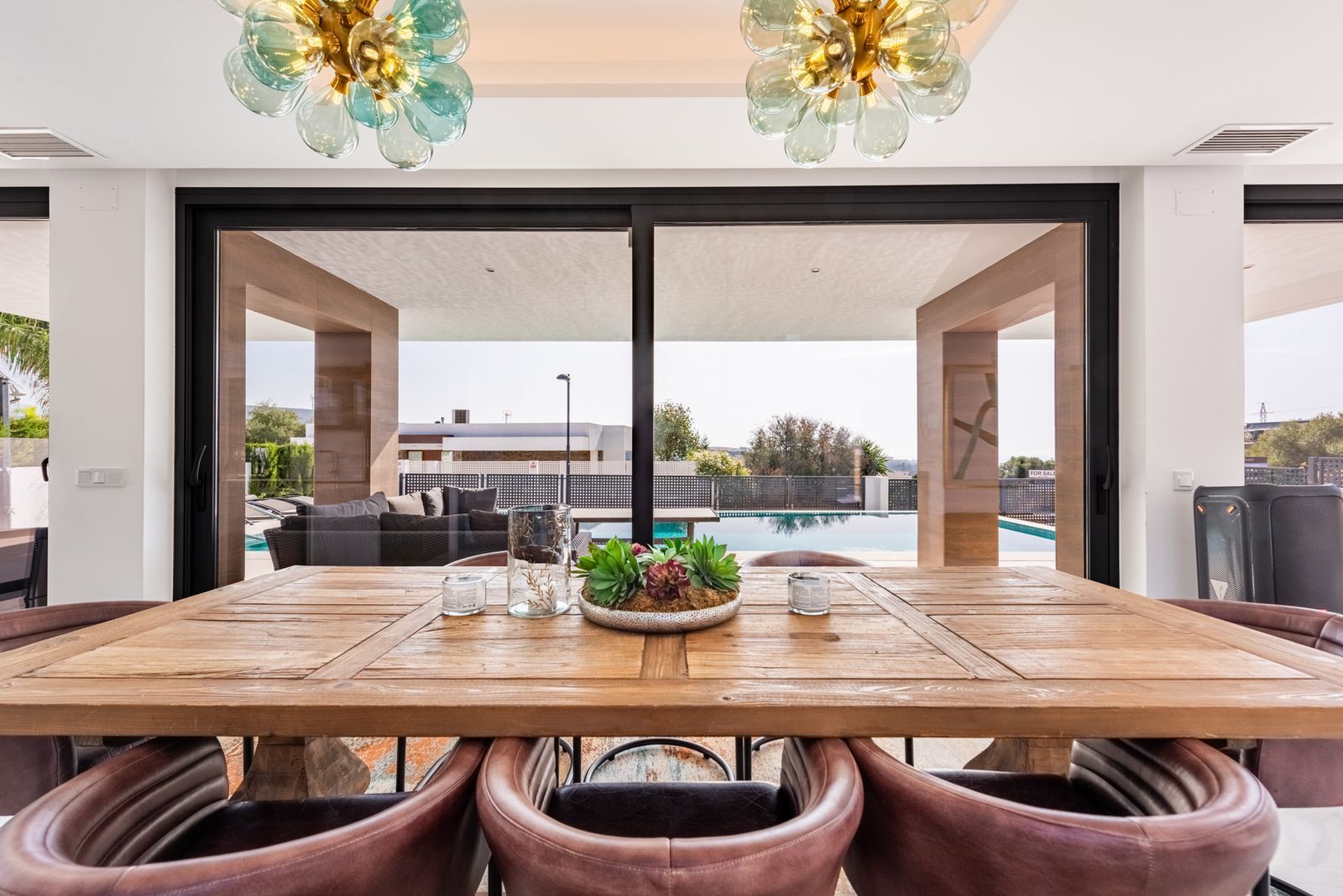 09858aa4bbc26a33957c2993a1cd142b - 9