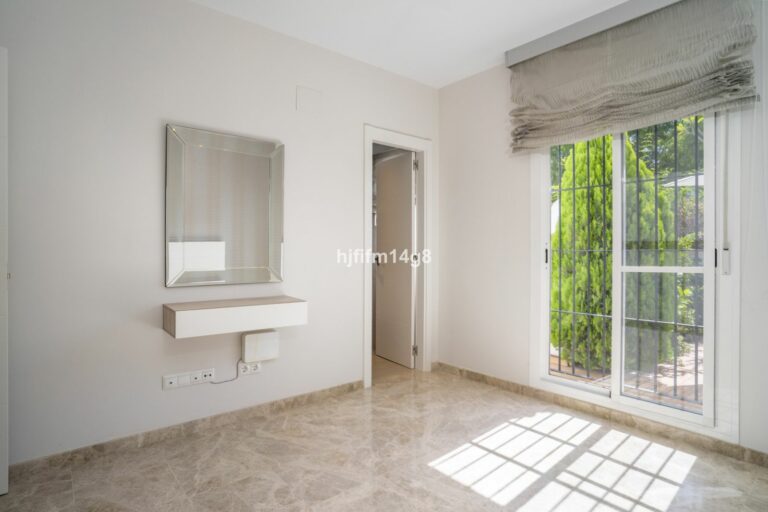 2e292befc233dcdc51921c9476598675 - 13