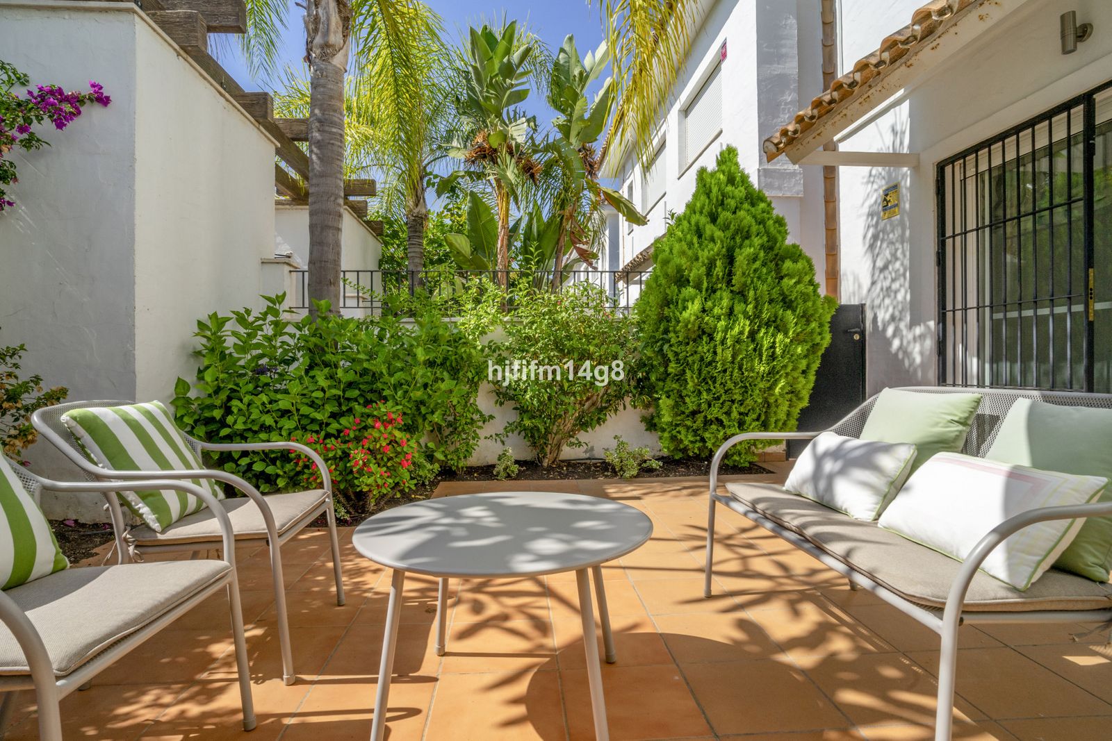 2e292befc233dcdc51921c9476598675 - 2