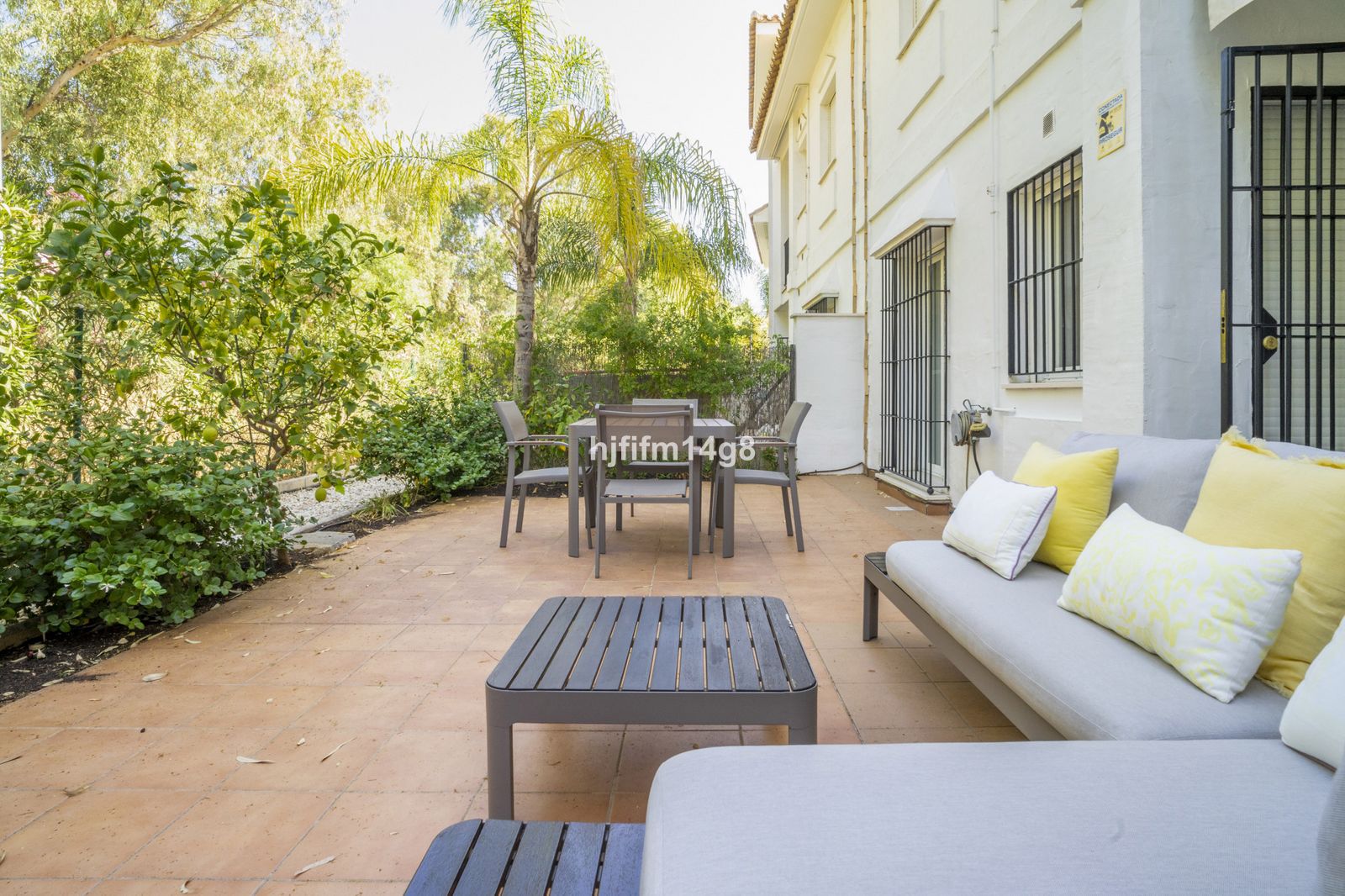 2e292befc233dcdc51921c9476598675 - 3