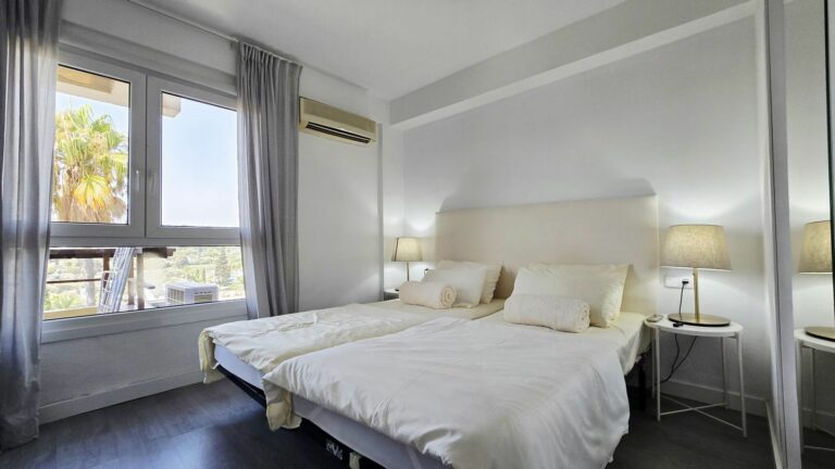 a2df543f81acb6d05c7bc27525fae464 - 12