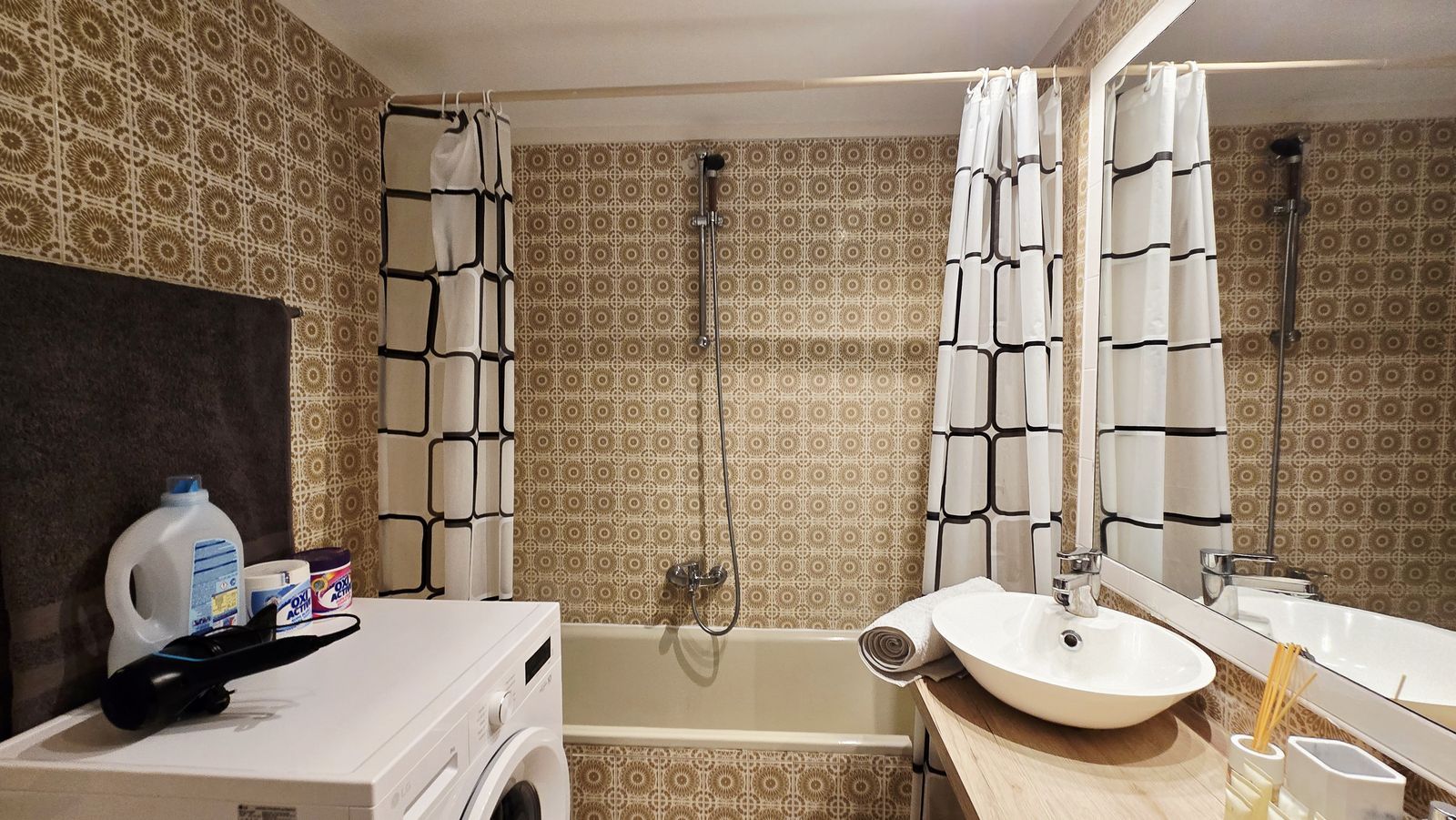 a2df543f81acb6d05c7bc27525fae464 - 14