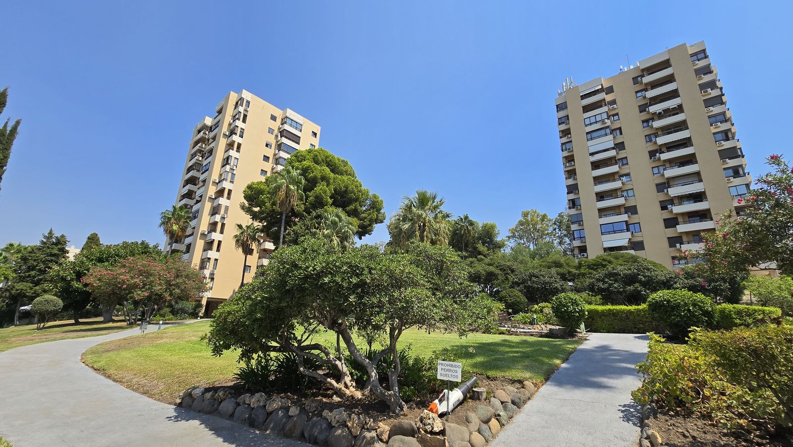 a2df543f81acb6d05c7bc27525fae464 - 2