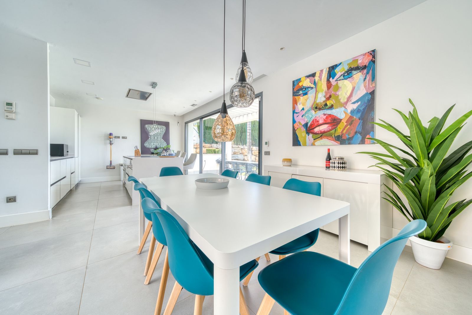 e0b514bf7da15bc522868d4c1a990f5e - 6