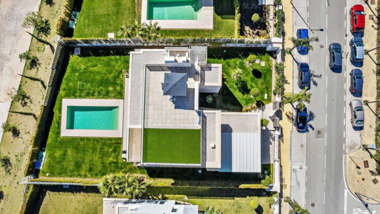 02c596b13676367468d50f09d12093b5 - 4