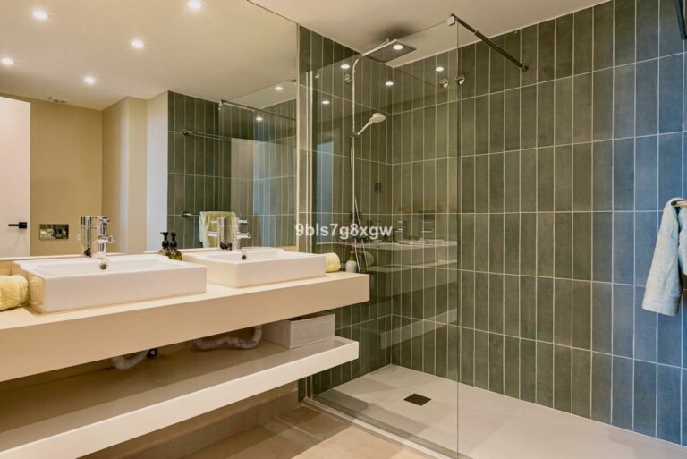 0515fe6b2be323c6c8c14e49401fcc60 - 6