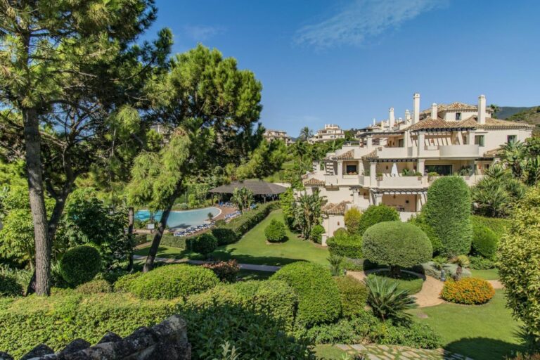 0bfb614f3f43f6dd52fa974c53d1a871 - 1