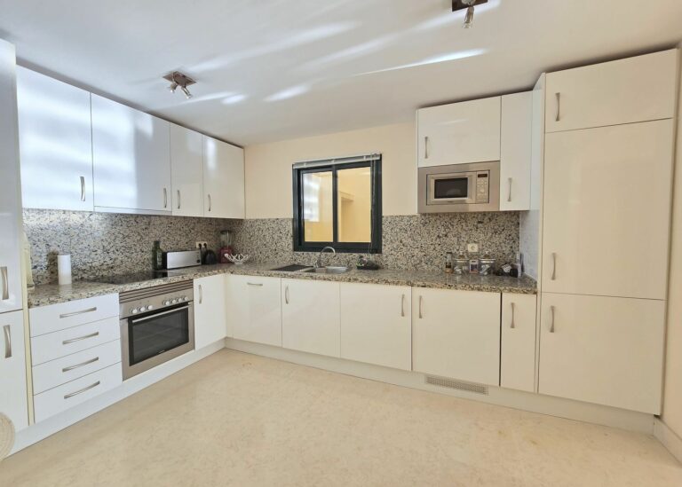 0bfb614f3f43f6dd52fa974c53d1a871 - 4