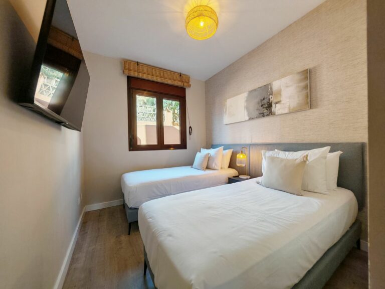 12b75ddc1e2d140d8e4613486ead3a88 - 11