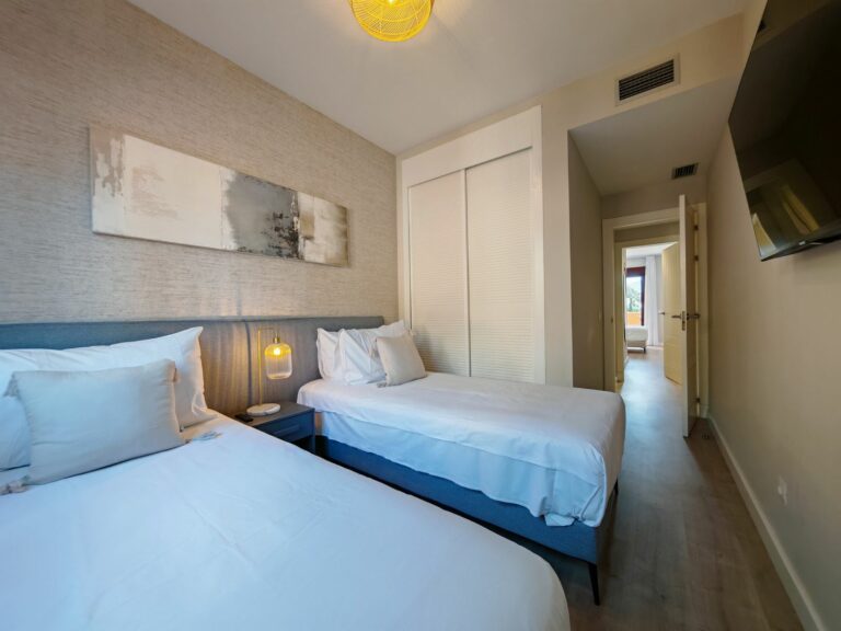 12b75ddc1e2d140d8e4613486ead3a88 - 12