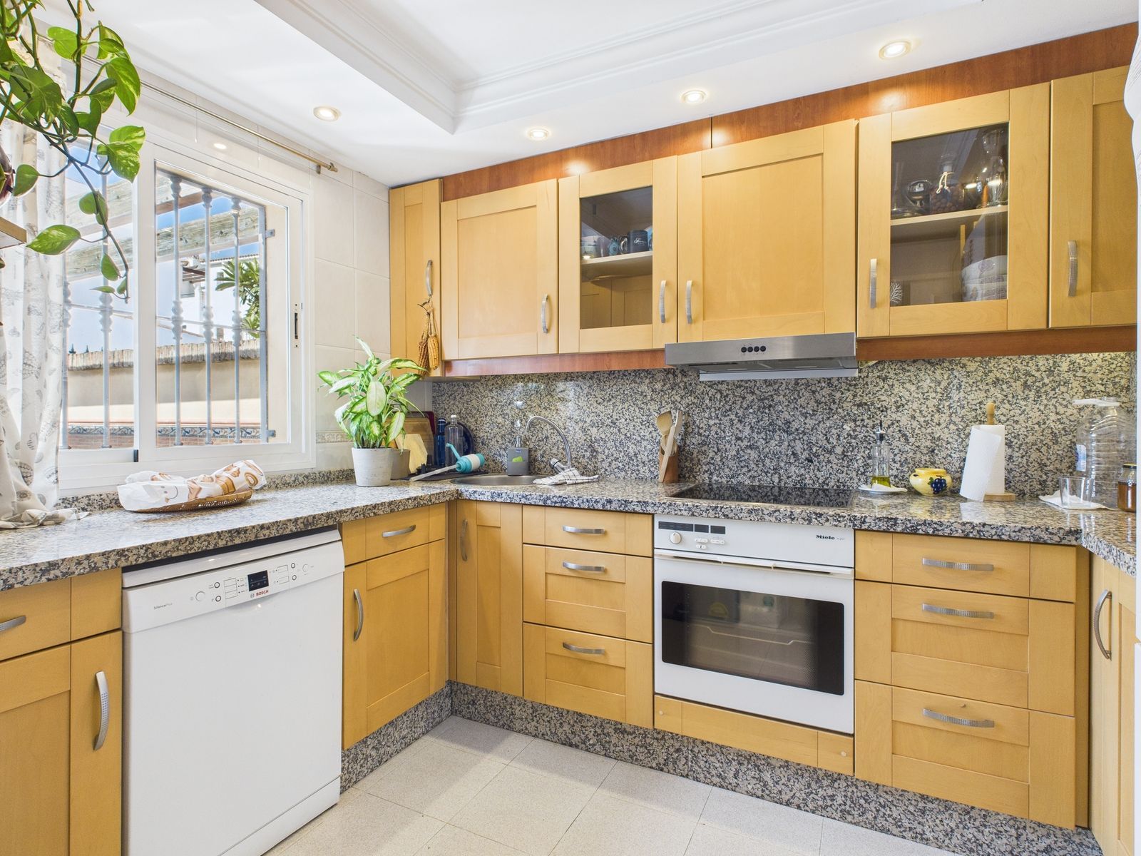 138c978da41b5dc1e422b69744e9e458 - 5