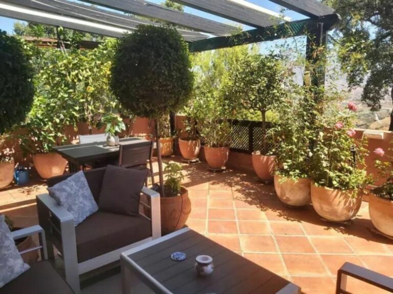 152ceeea76c7cad7e3a842cf62ae1849 - 1