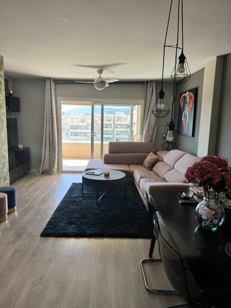 1b9fd6678d083270f96f9f4d1af56d8d - 2