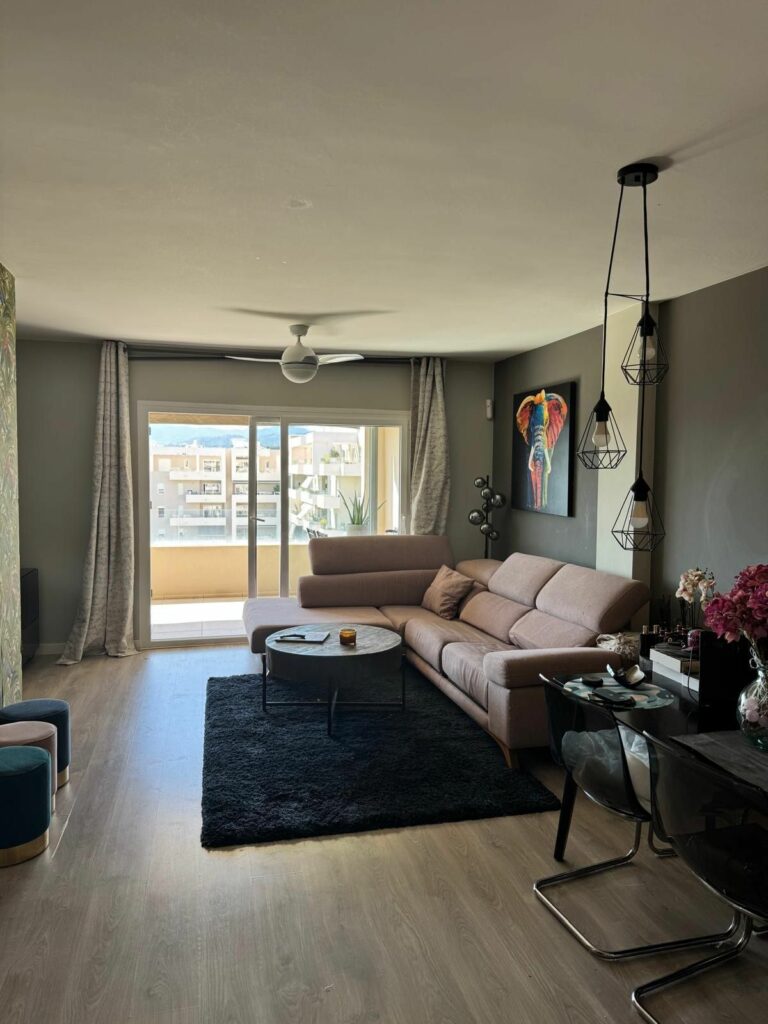 1b9fd6678d083270f96f9f4d1af56d8d - 9