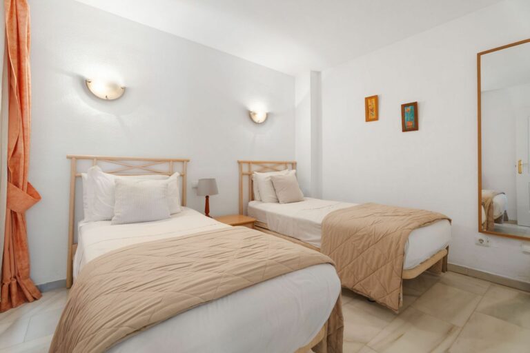 2302bebbae41b00dc5db57a13bb287a7 - 12