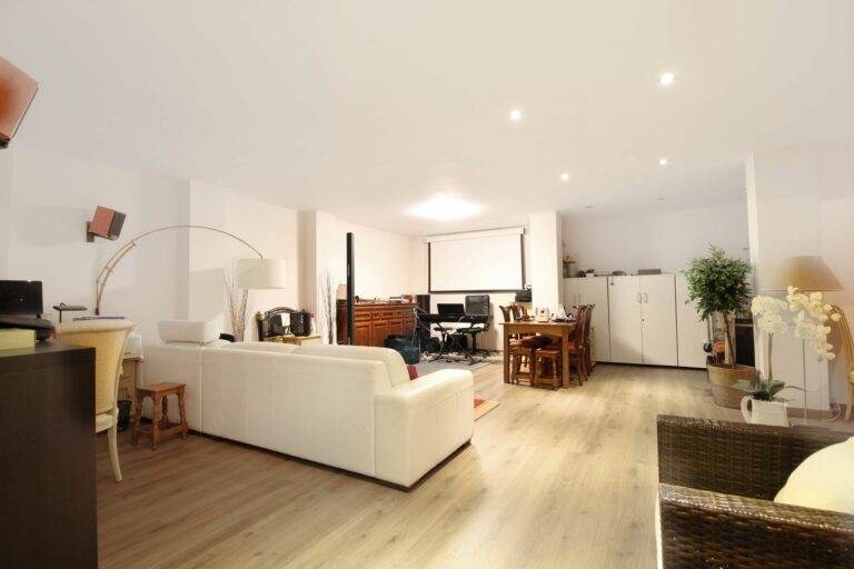 3e7b5a091bd752de42e0884dd2354fa3 - 13