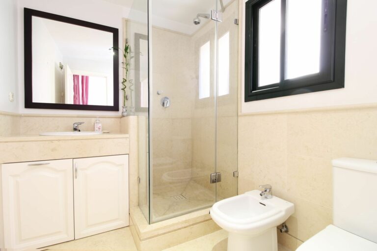 3e7b5a091bd752de42e0884dd2354fa3 - 14