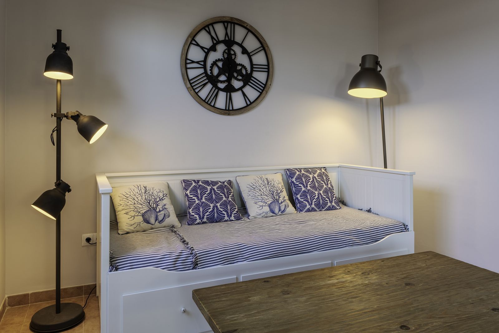 56ff83ab9f695c31f3eb5cf043338e36 - 15