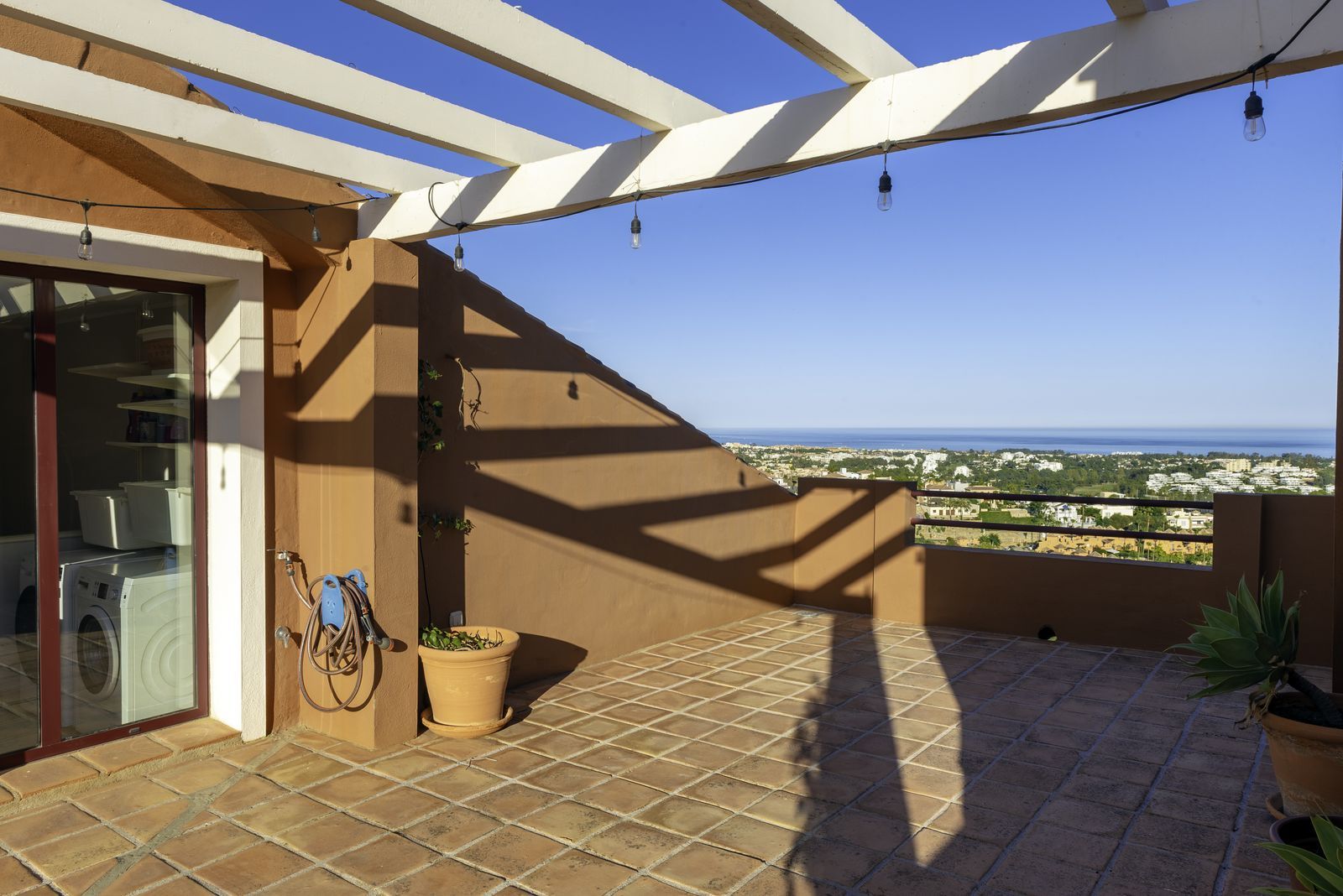 56ff83ab9f695c31f3eb5cf043338e36 - 3