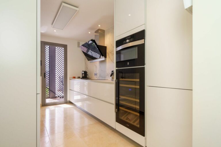 5b94ba3927679d31a7e225a2d89be69b - 10