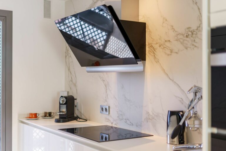 5b94ba3927679d31a7e225a2d89be69b - 12