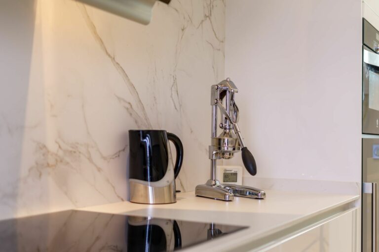 5b94ba3927679d31a7e225a2d89be69b - 14