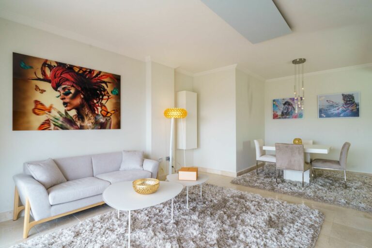 5b94ba3927679d31a7e225a2d89be69b - 9