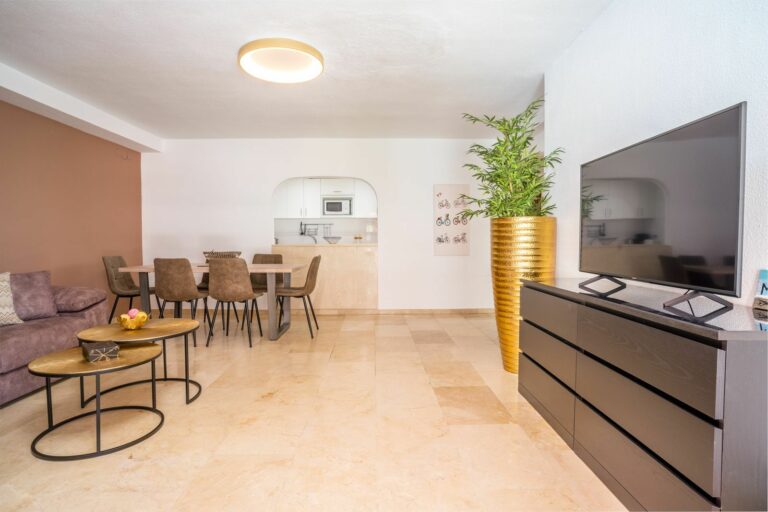 6589b0574e2926c0e22862d8caa0f374 - 12