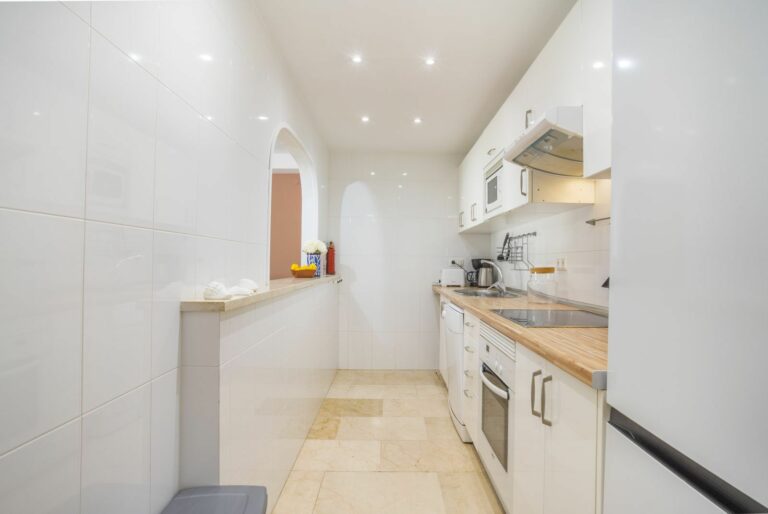 6589b0574e2926c0e22862d8caa0f374 - 14