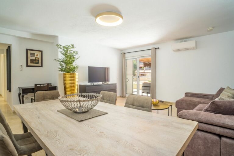 6589b0574e2926c0e22862d8caa0f374 - 9