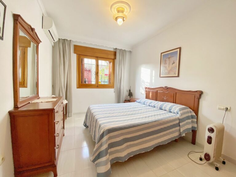 775ad17c50954267b61f078de7b7a2db - 12