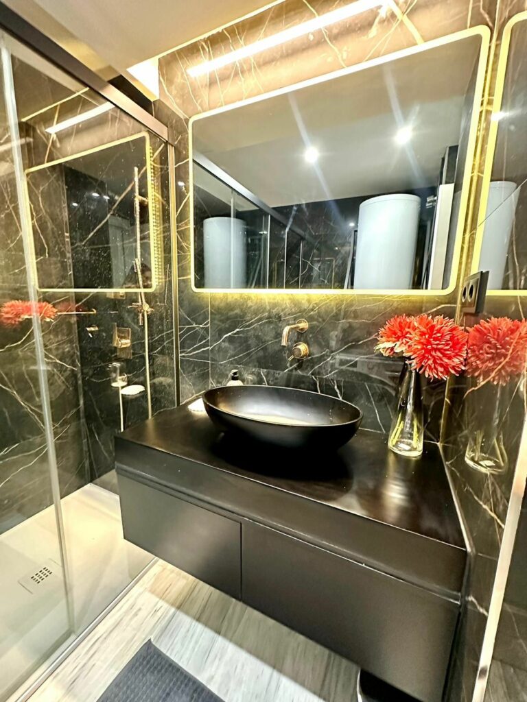 9f3f70080bd43b9225792c6ba7b320c9 - 11