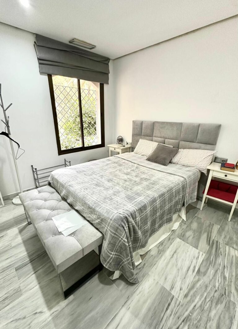 9f3f70080bd43b9225792c6ba7b320c9 - 2