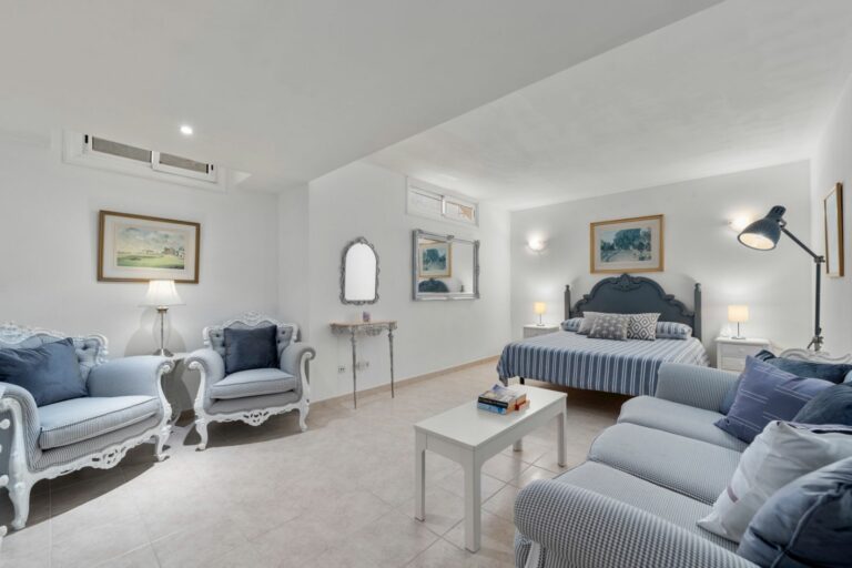 adf73979b8d03fe959b6fc8b2bbfdd85 - 12