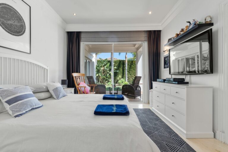 adf73979b8d03fe959b6fc8b2bbfdd85 - 16