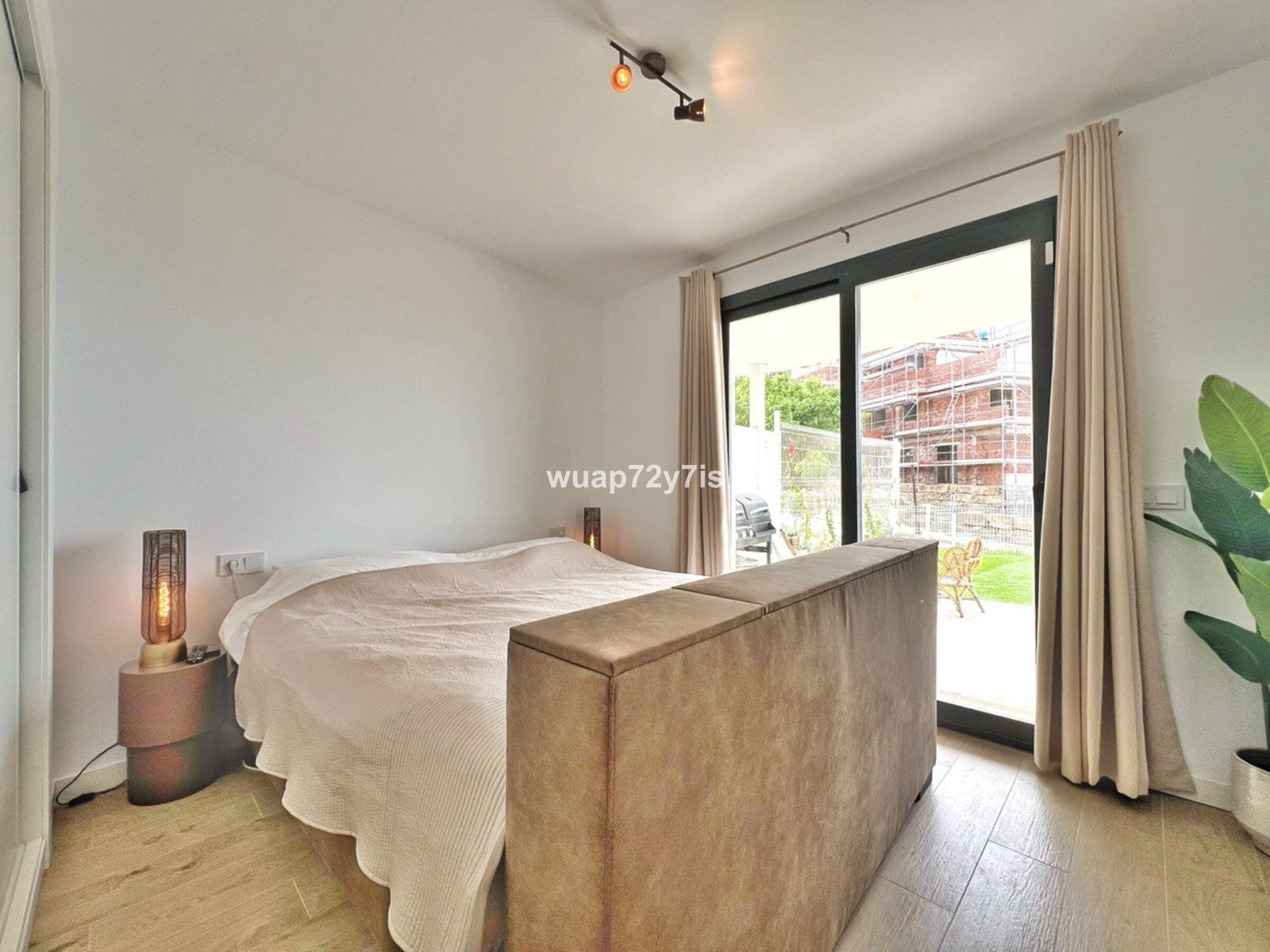 c05389438c35f1456031b0abbf38e7e6 - 11