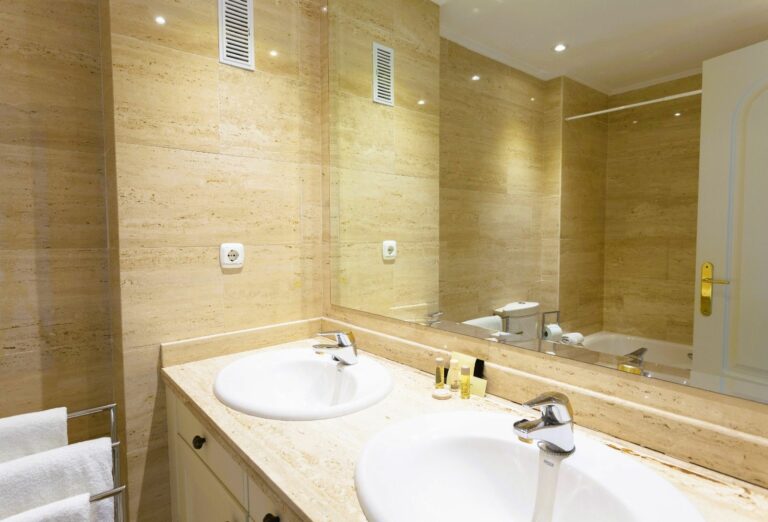 c36f0aeaa016fda51f214f455e0dd6ee - 15