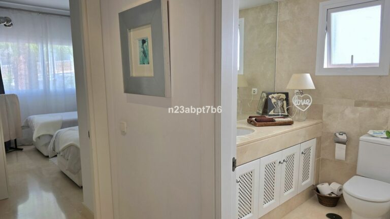 cb8f75ab21b4411acd1625543c073798 - 12