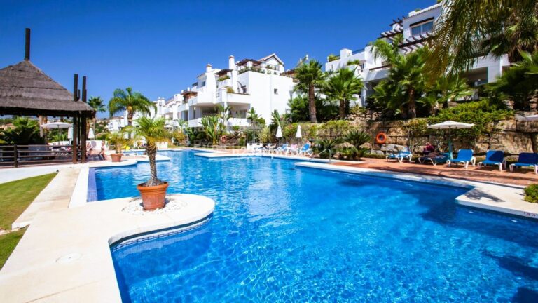 cb8f75ab21b4411acd1625543c073798 - 15