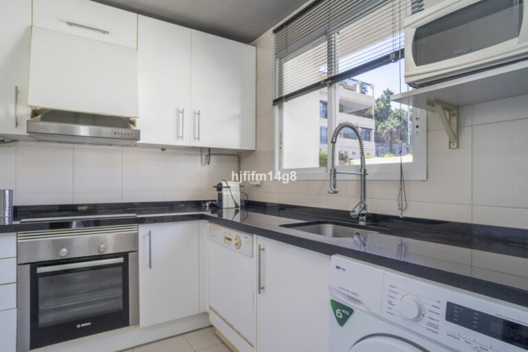 ed3f1373247d151727bece41143657c3 - 8