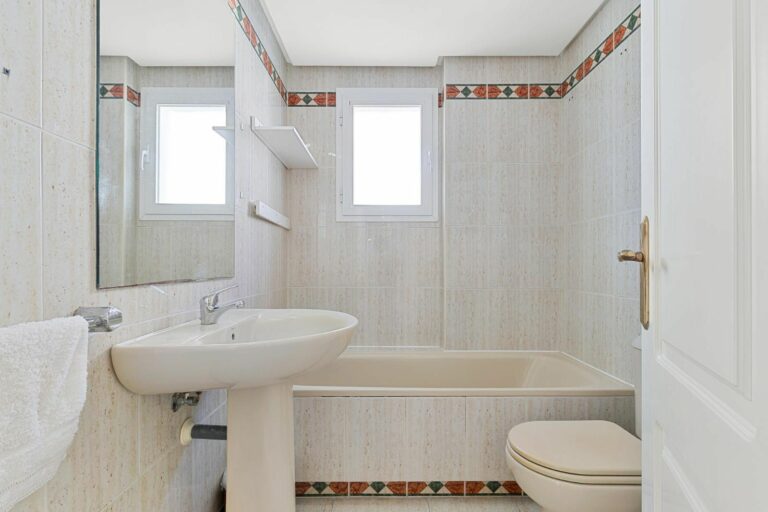 fe0832b2ae53beb56569eb8ca4eaf643 - 12